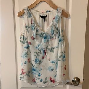 *BUNDLE % OFF* 
WHBM Blouse with Flowers